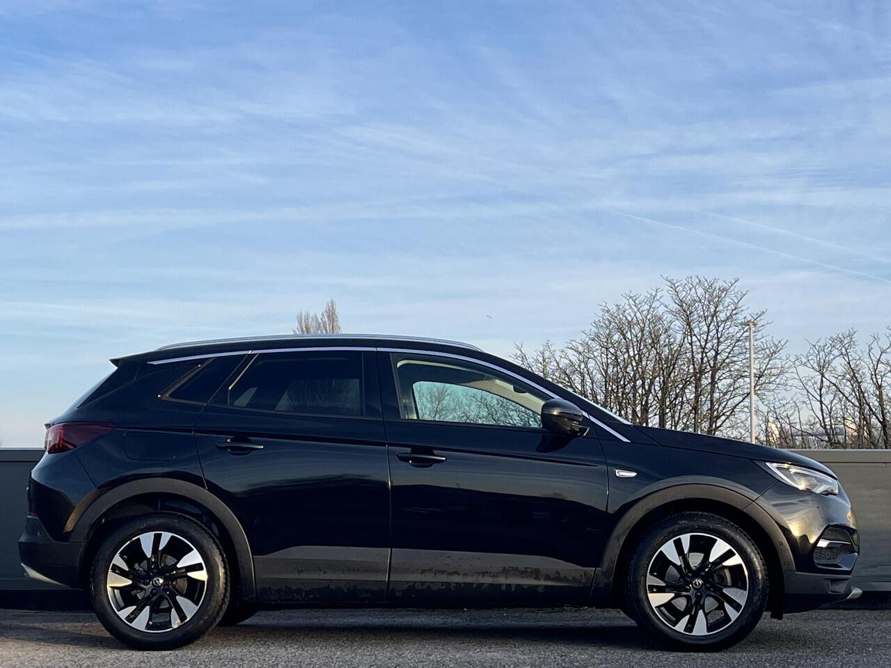 Opel Grandland X Innovation 1.2 Turbo 130pk | AGR-STOELEN | KEYLESS | FULL LED | STOELVERW. | ELEK. A. KLEP | ISOFIX | NAVI PRO | APPLE CARPLAY / ANDROID AUTO |