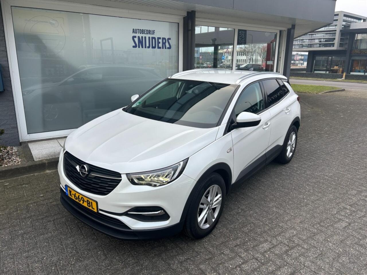 Opel Grandland X 1.2 TURBO BUSINESS EDITION
