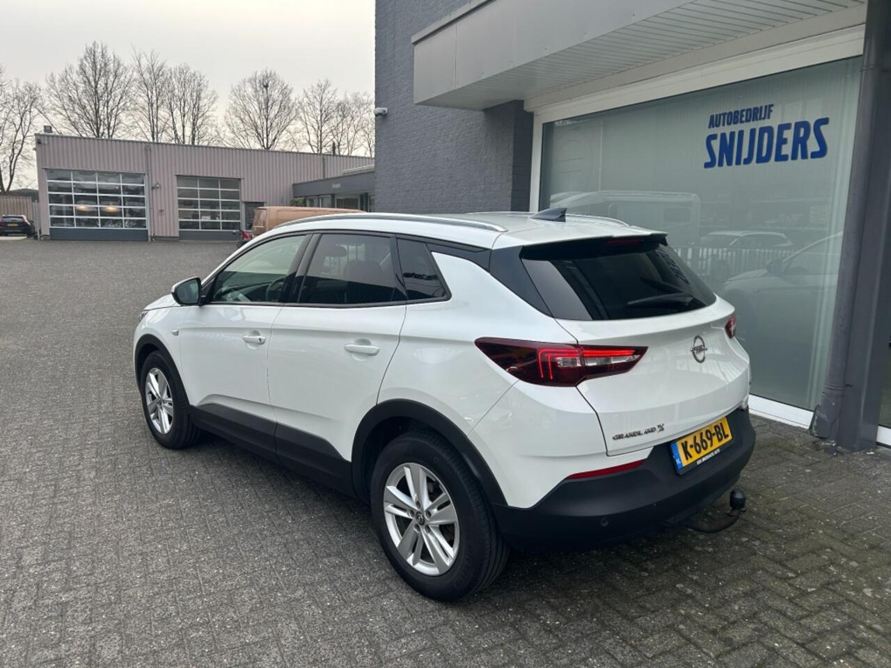 Opel Grandland X 1.2 TURBO BUSINESS EDITION