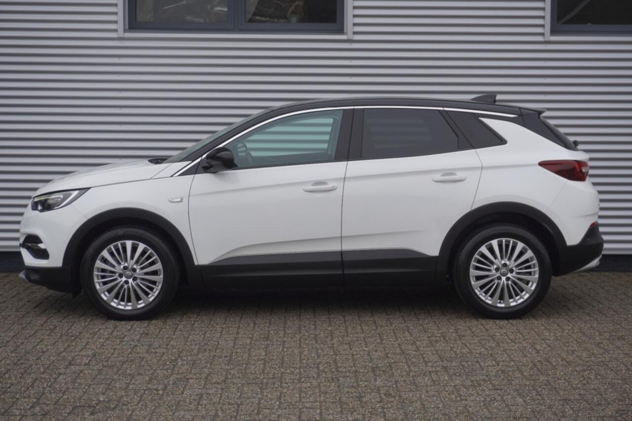 Opel Grandland X 1.2 Turbo Innovation / 1e eig. / Trekhaak / Camera / Zwart dak / Navigatie