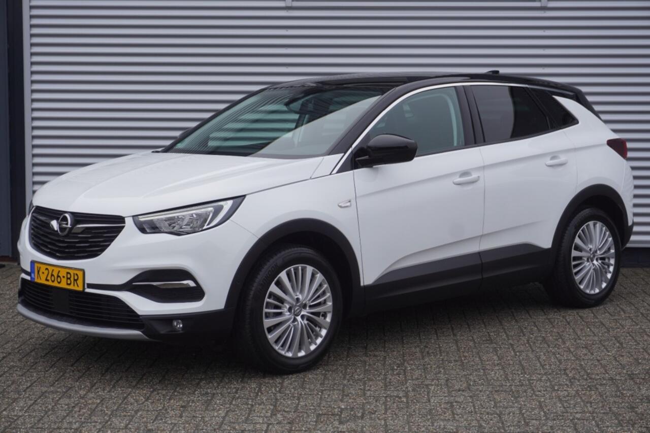Opel Grandland X 1.2 Turbo Innovation / 1e eig. / Trekhaak / Camera / Zwart dak / Navigatie