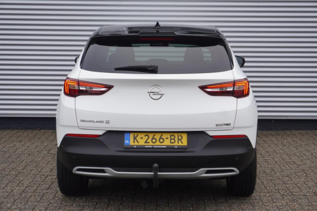Opel Grandland X 1.2 Turbo Innovation / 1e eig. / Trekhaak / Camera / Zwart dak / Navigatie