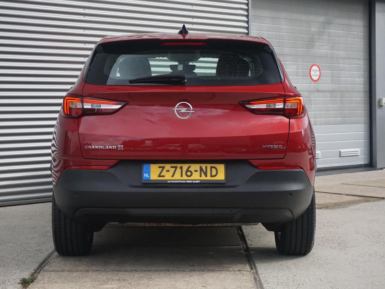 Opel Grandland X 1.6 Turbo Hybrid Business Edition