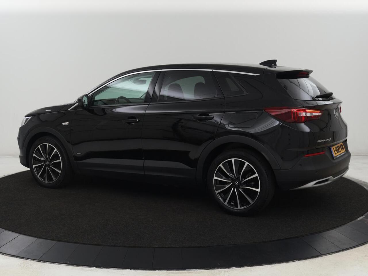 Opel Grandland X 1.6 Turbo Hybrid Business Elegance | Stoelventilatie | Leder | 19'' | 360 Camera | Carplay | Full LED | Navigatie | Stoel & stuurverwarming | Park Assist | Cruise control | PHEV | Plug In