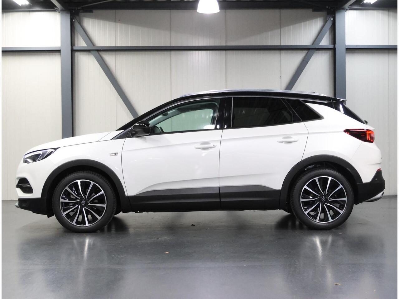 Opel Grandland X 1.6 180PK Turbo Ultimate | 1ste eigenaar | AUTOMAAT | AppleCarPlay/AndroidAuto | Verwarmde/Verkoelende AGR-stoelen | LEER | Navigatie | Cruise Control | Keyless Start/Entry | FULL LED | 360'Camera | Trekhaak | Two-tone | Isofix | Privacy Glass | 1600KG TR