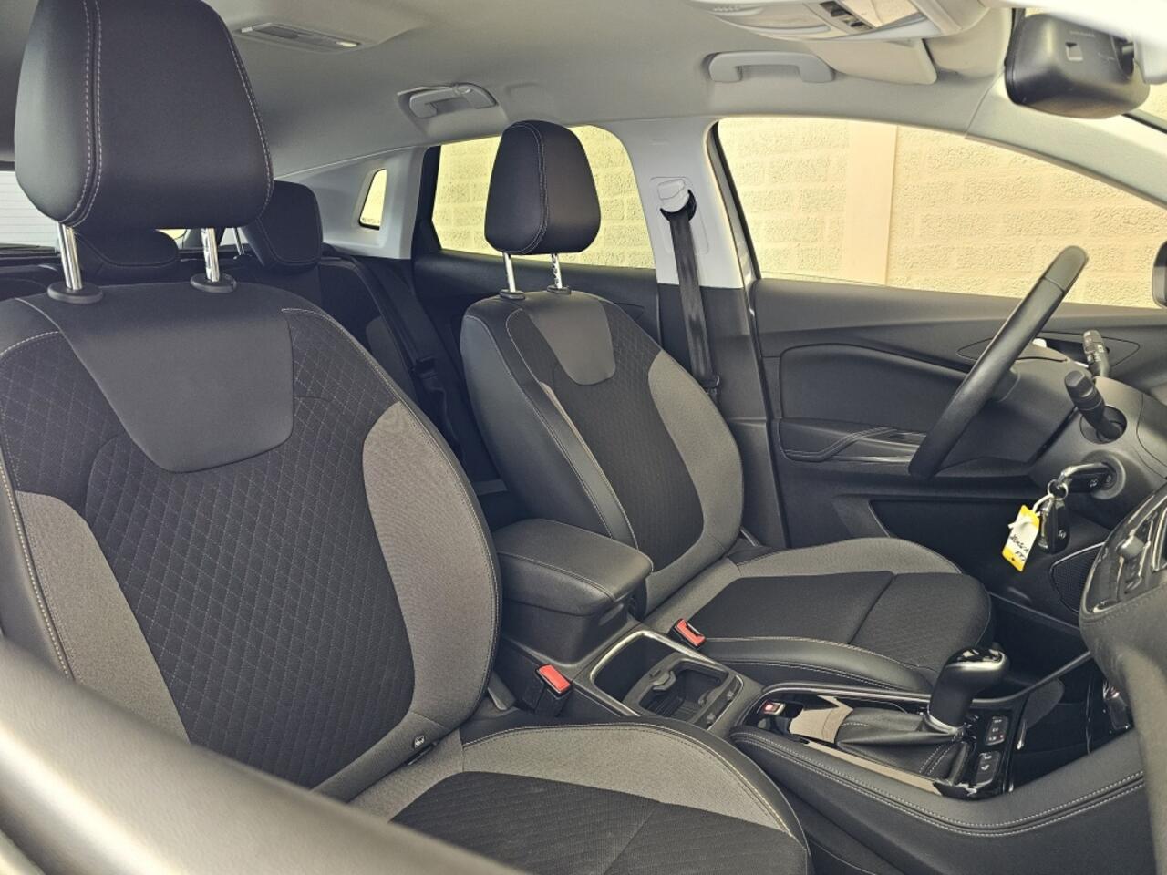 Opel Grandland X 1.2 Turbo (130Pk) Elegance Navi Camera Géén Afleverkosten.