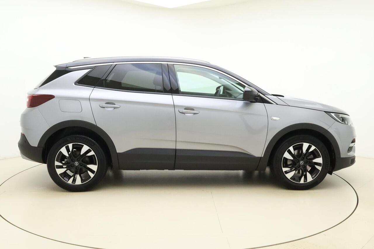Opel Grandland X 1.2 Turbo 130pk Innovation | Navigatie | Camera | Climate control | Elektrische achterklep | LED koplampen | Lichtmetalen velgen | Zwart dak