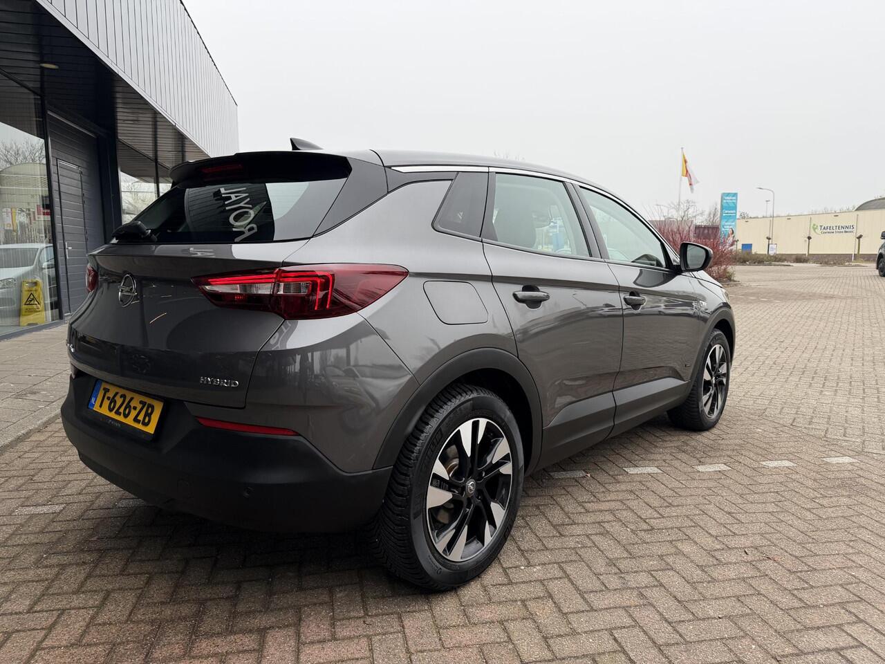 Opel Grandland X 1.6 Turbo Hybrid Elegance