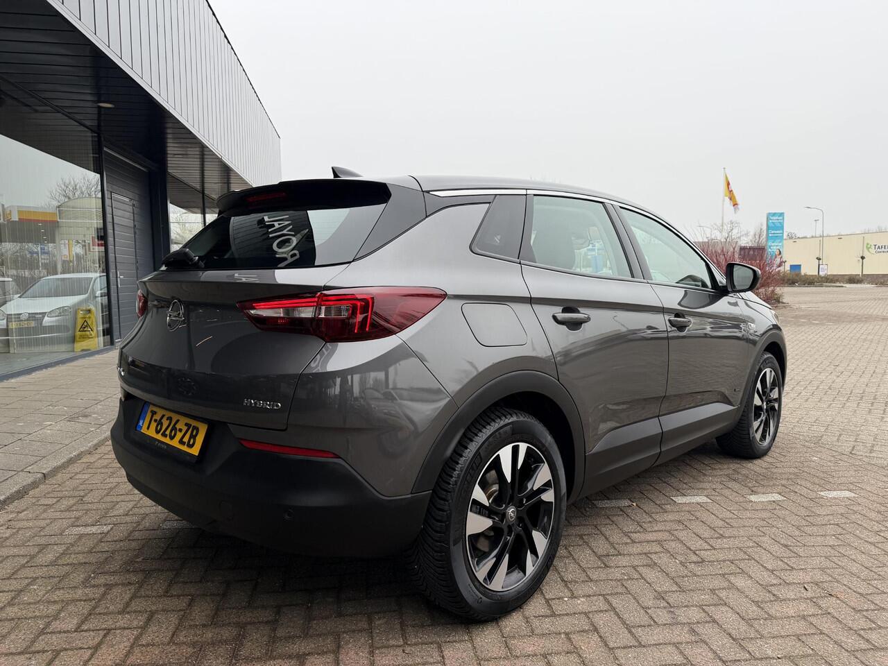 Opel Grandland X 1.6 Turbo Hybrid Elegance