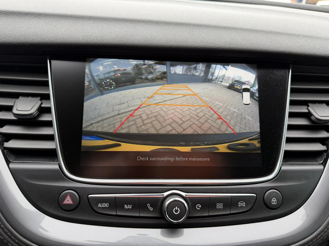 Opel Grandland X 1.6 Turbo Hybrid Elegance