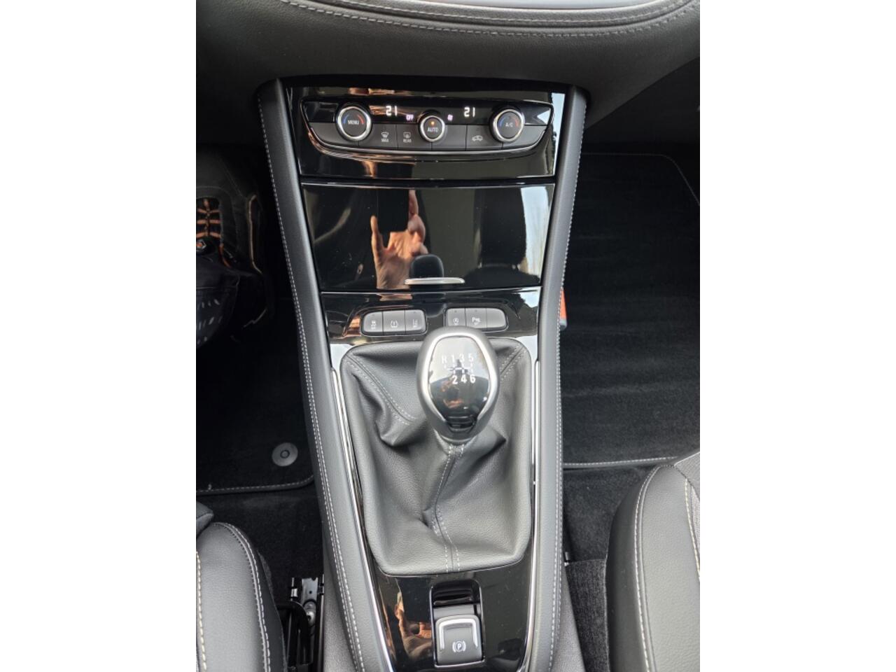 Opel Grandland X 1.2 Turbo Business. Elegance