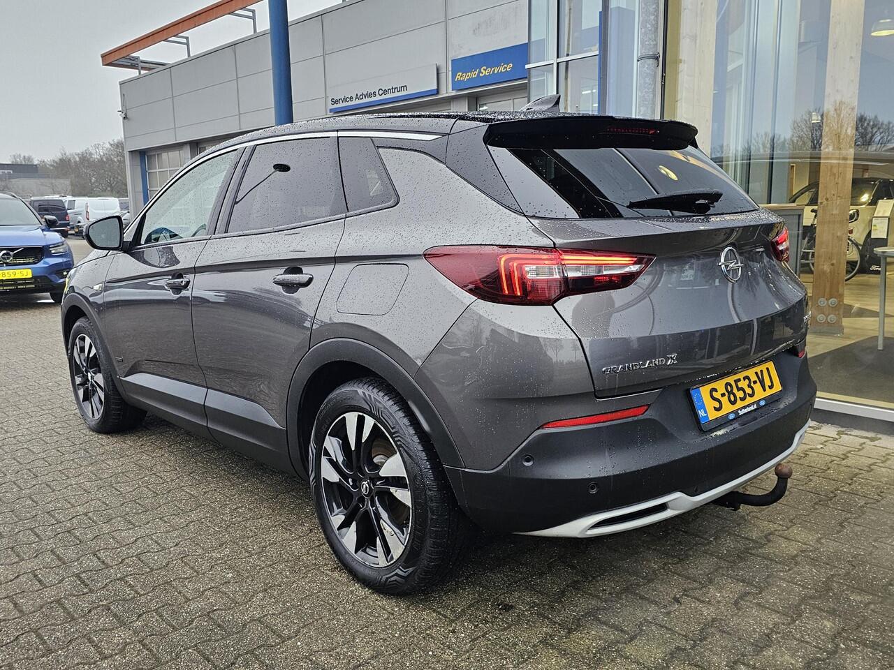 Opel Grandland X 1.6 Turbo Hybrid4 Ultimate Plug in hybrid | Stoelverwarming | Elektrisch bedienbare achterklep | Achteruitrijcamera | Half leder | LED verlichting | Trekhaak | PDC v+a