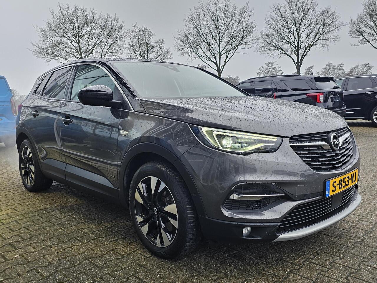 Opel Grandland X 1.6 Turbo Hybrid4 Ultimate Plug in hybrid | Stoelverwarming | Elektrisch bedienbare achterklep | Achteruitrijcamera | Half leder | LED verlichting | Trekhaak | PDC v+a