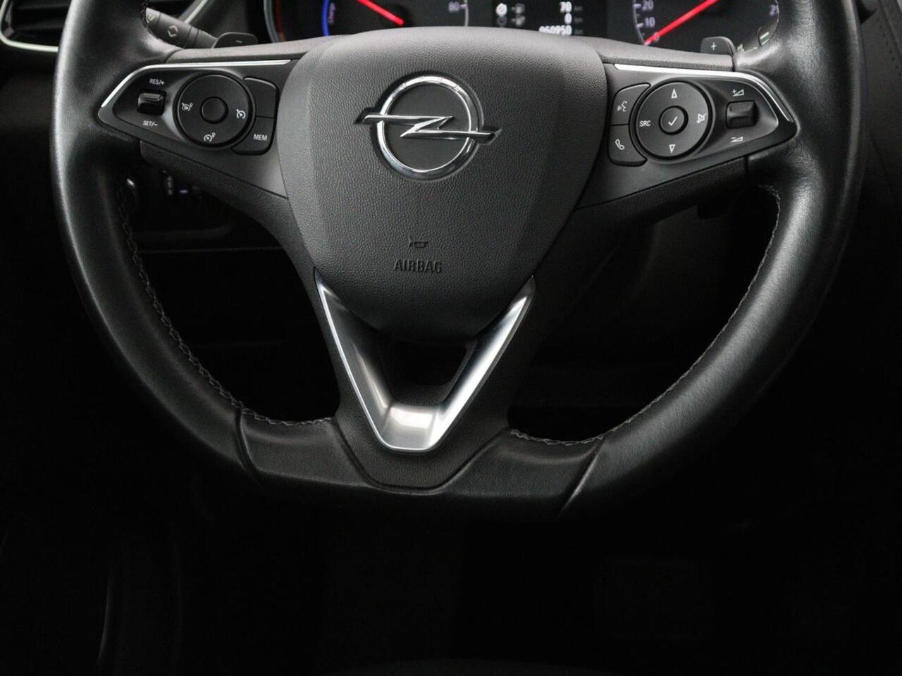 Opel Grandland X 1.6 Turbo Hybrid Business Edition | SOH 95% | Trekhaak | Navigatie | Carplay | Parkeerhulp | Full LED | Cruise control | Bluetooth | Climate control | PHEV | Plug In