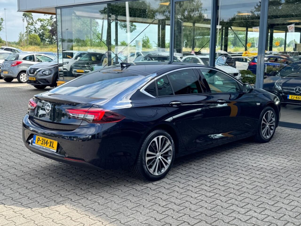 Opel INSIGNIA 1.5 T Grand Sport - leer - adaptive cruis - camera - stoel/stuur verwarming