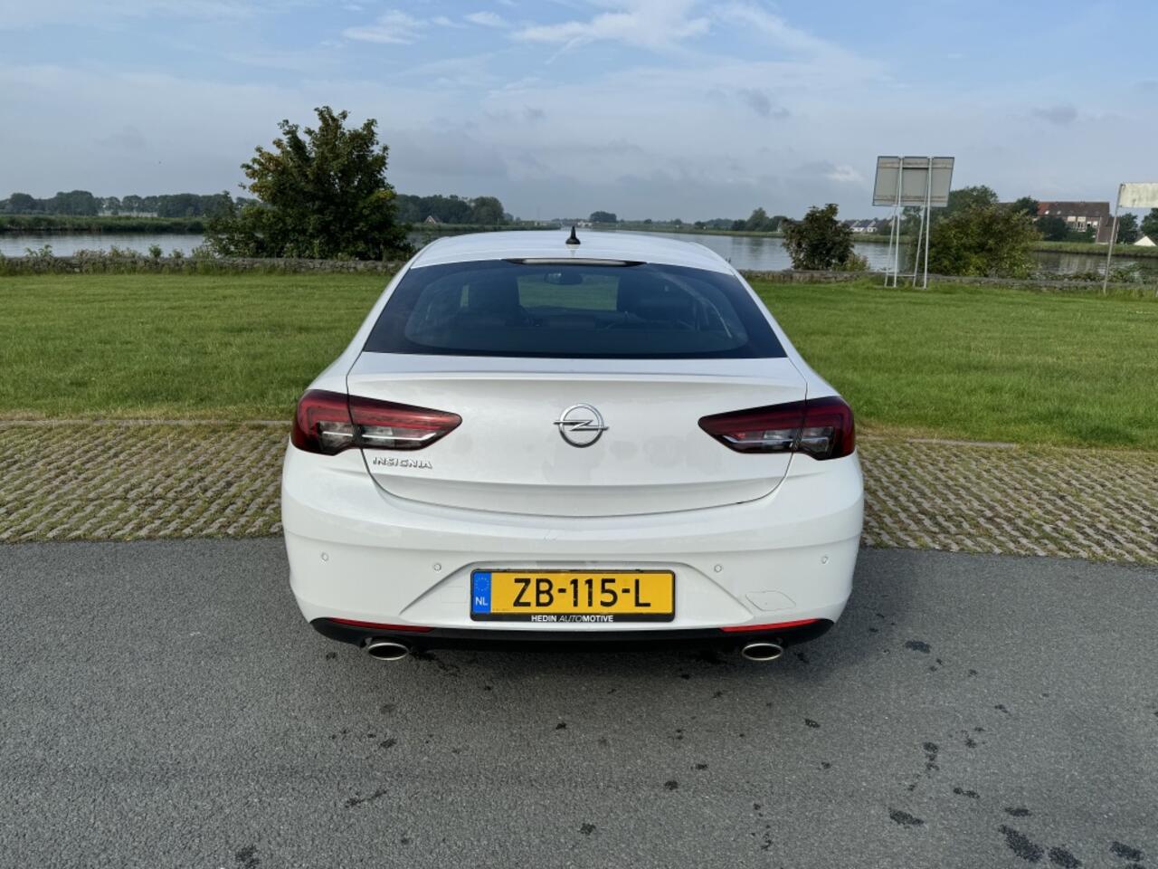 Opel INSIGNIA 1.6i Turbo Business Exec.