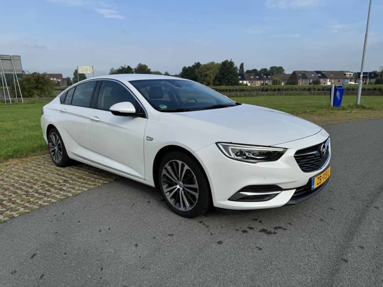 Opel INSIGNIA 1.6i Turbo Business Exec.