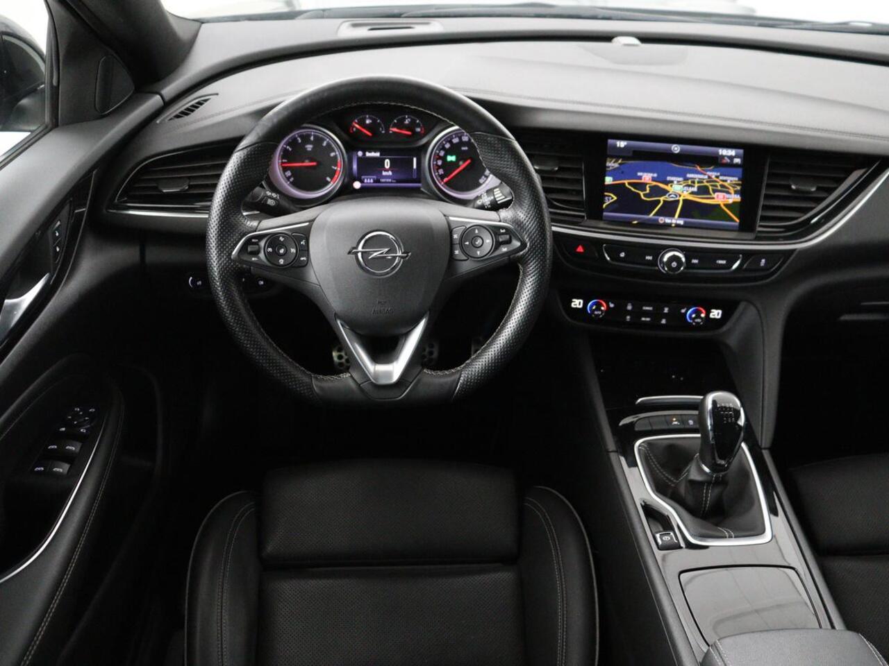 Opel INSIGNIA 1.5 Turbo Business Executive | OPC Line | Leder | Stoel & stuurverwarming | Marix LED | Trekhaak | Carplay | Camera | Comfortstoelen | Navigatie