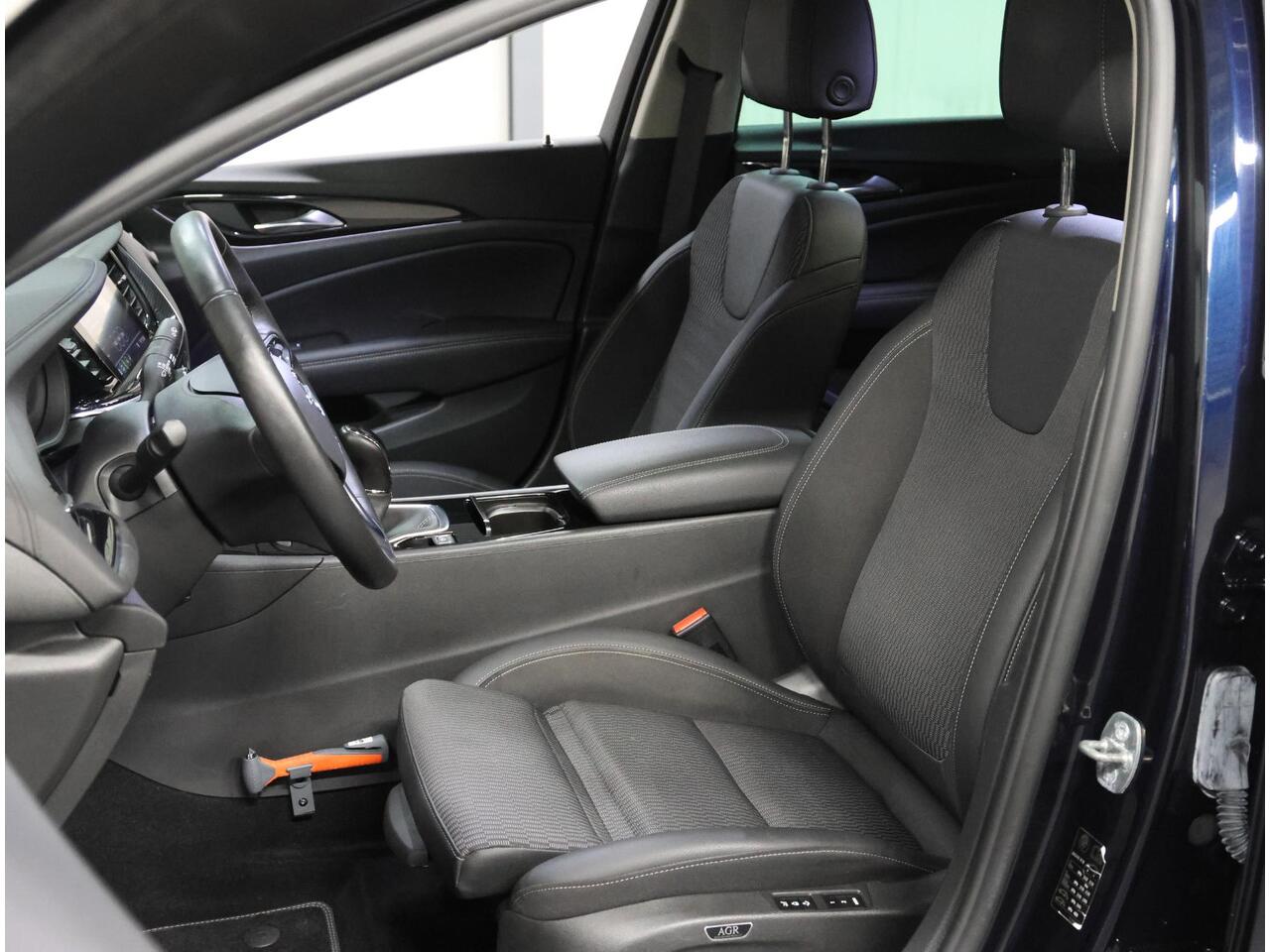 Opel INSIGNIA 165PK Executive | 1ste eigenaar | Winterpakket | OPC-Line | AppleCarplay/Android Auto | 360'Camera | Keyless | Dodehoekdetectie | Electrische AGR stoelen | FULL LED | Dodehoek Detectie | Adaptive Cruise Control |