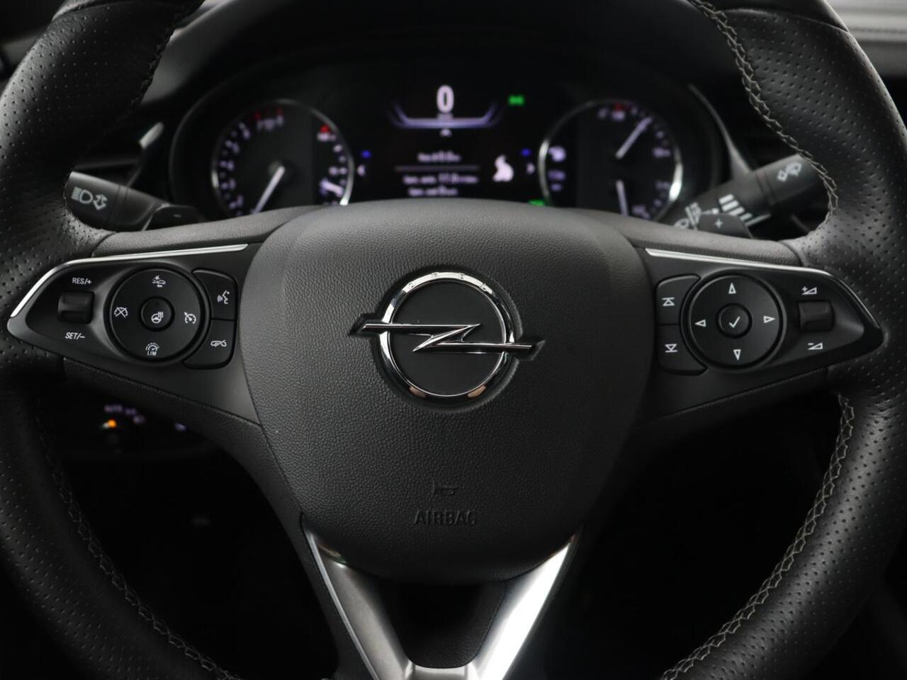 Opel INSIGNIA 2.0 Turbo GSI 4X4 | 230pk | Origineel NL | Head-Up | Adaptive cruise | BOSE Sound | Stoelverwarming | Matrix LED | Camera | Alcantara | Carplay | Navigatie | Keyless | Stuurverwarming | 121.800km NAP