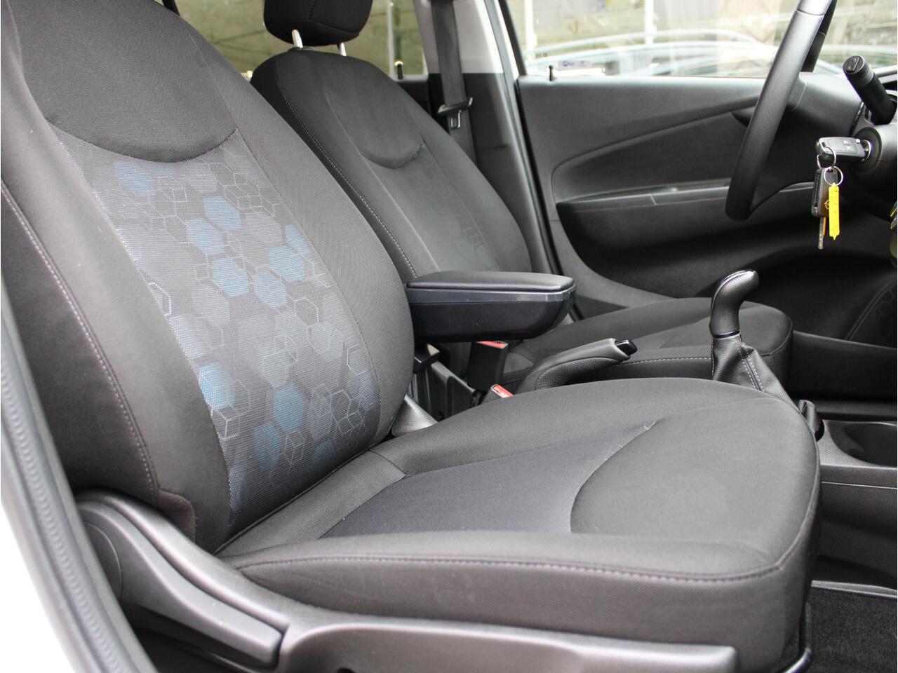 Opel KARL 1.0 Rocks Online Edition | Parkeersensoren / Apple Carplay / Airco