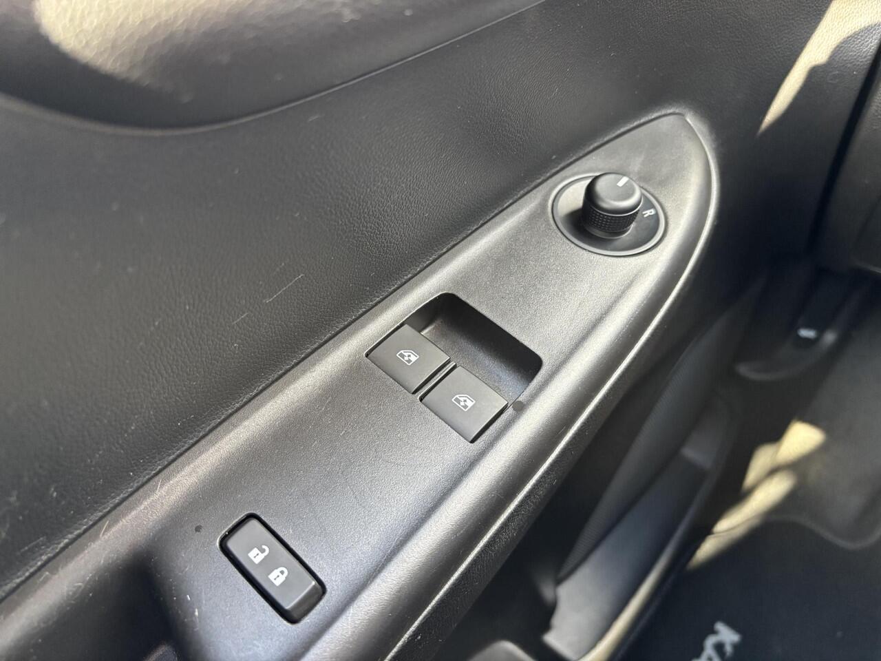 Opel KARL 1.0 Rocks Online Edition Cruise control/ Apple Carplay