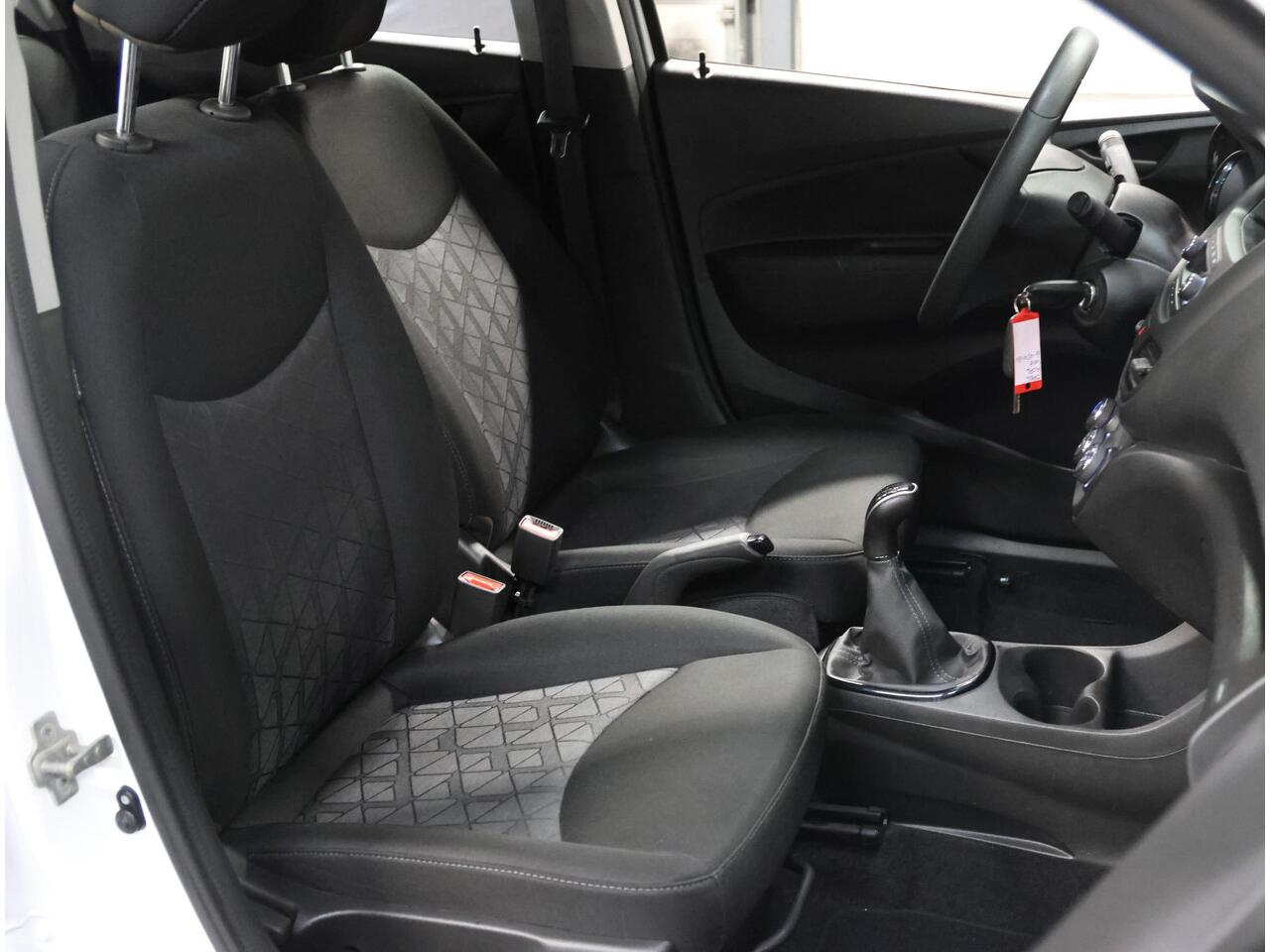 Opel KARL 1.0 120 Jaar Edition | Airco | Bluetooth | Cruise Control | Start/Stop Systeem | Radio | Buitenspiegels Elektrisch Verstelbaar | Centrale Deurvergrendeling met Afstandsbediening |