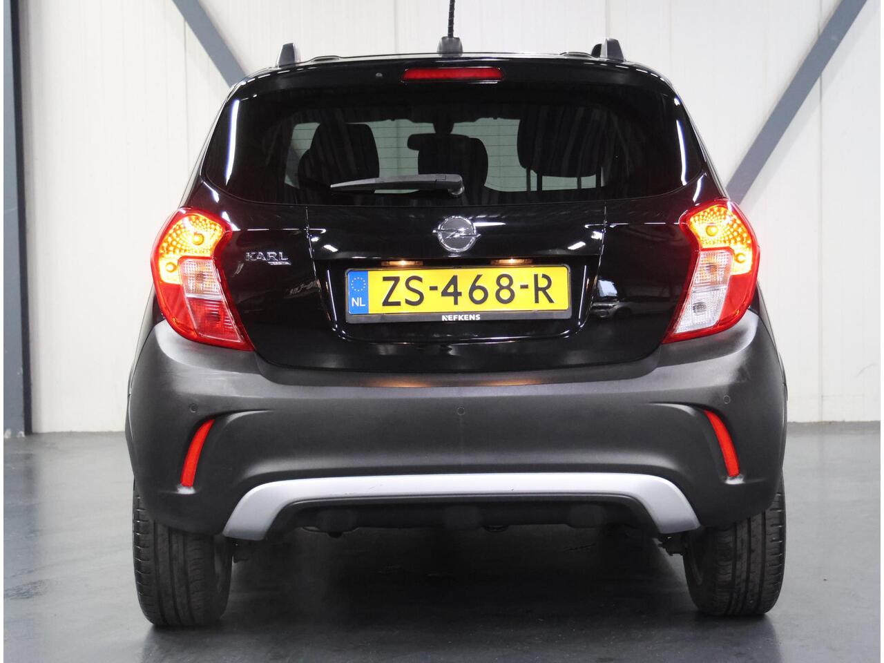 Opel KARL 1.0 Rocks Online Edition | 1ste eigenaar | Navigatie | AppleCarPlay/AndroidAuto | Parkeersensoren | Airco | Cruise Control | LMV | Isofix | Privacy Glass | Buitenspiegels Elektrisch Verstelbaar | Centrale Deurvergrendeling met Afstandsbediening |