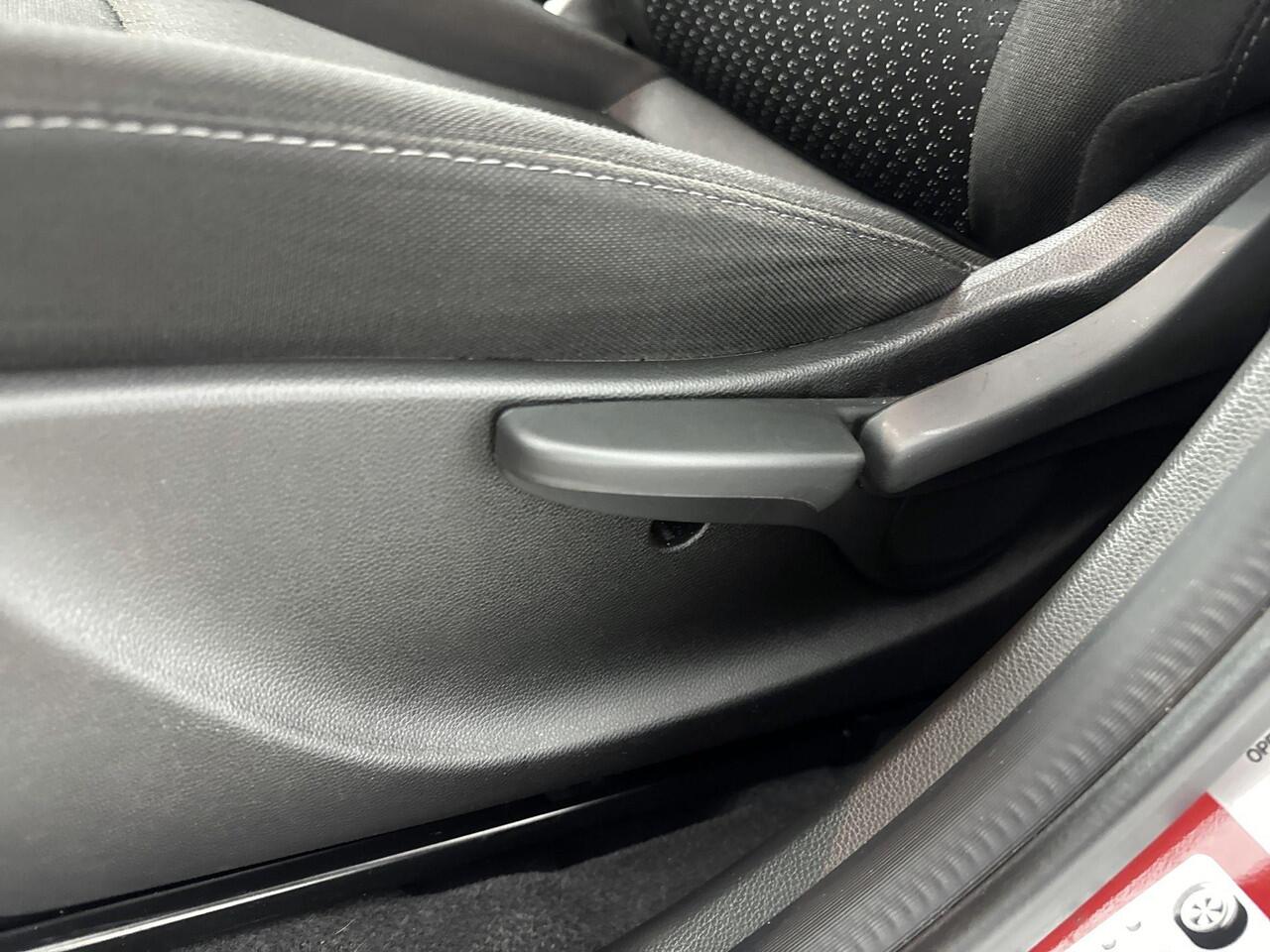 Opel KARL 1.0 EcoFLEX 75Pk Edition 5Drs. | Airconditioning | Bluetooth Radio | Cruise Control | City Stuurbekrachtiging | Achterbank in Delen Neerklapbaar | Mistlampen voor |