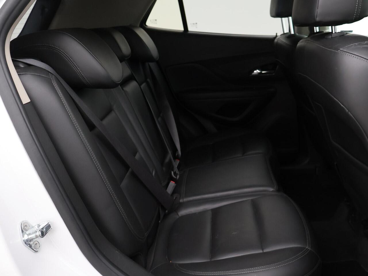 Opel MOKKA X 1.4 TURBO 140 PK INNOVATION + LEDER | STUUR/STOELVERW. | APPLE CARPLAY | TREEPLANKEN