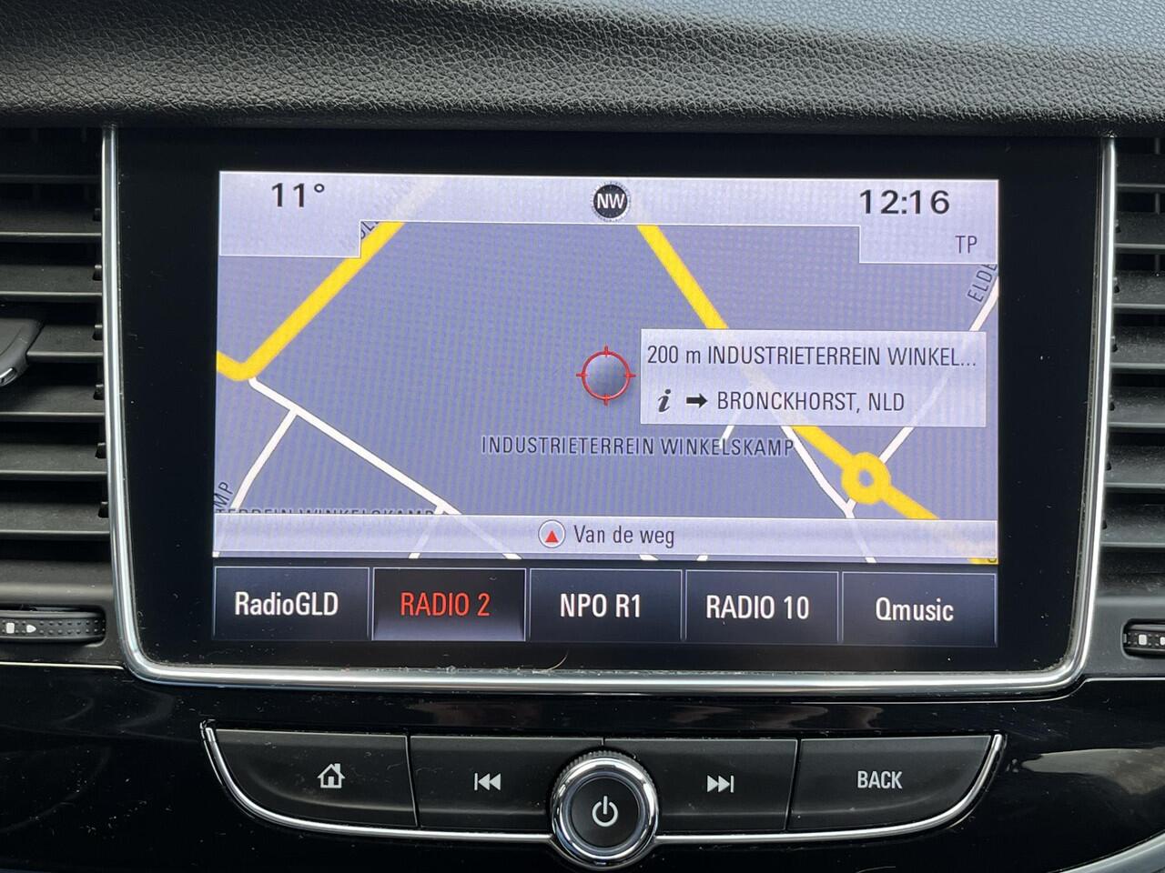 Opel MOKKA X 1.4 Turbo Innovation / Trekhaak (Trekgewicht 1.200kg) / Stuur- en Stoelverwarming / Apple Carplay & Android Auto / Cruise- en Climate Control / Navigatie full map / Keyless Entry & Start / Parkeersensoren voor en achter /