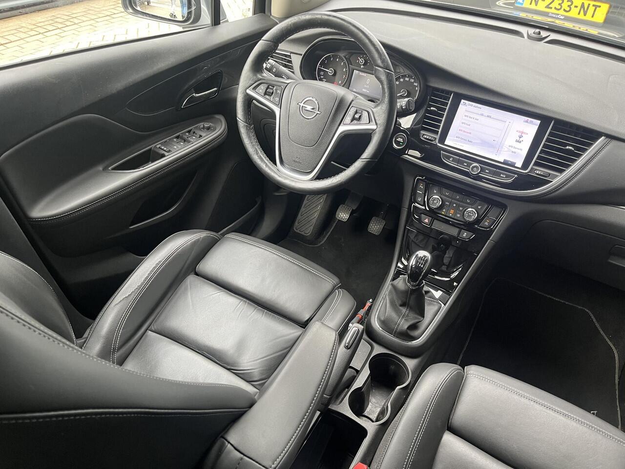 Opel MOKKA X Innovation+ 1.4 Turbo 140pk | TREKHAAK | LEDER | NAVI PRO | KEYLESS | CAMERA | STOEL- EN STUURVERW. |