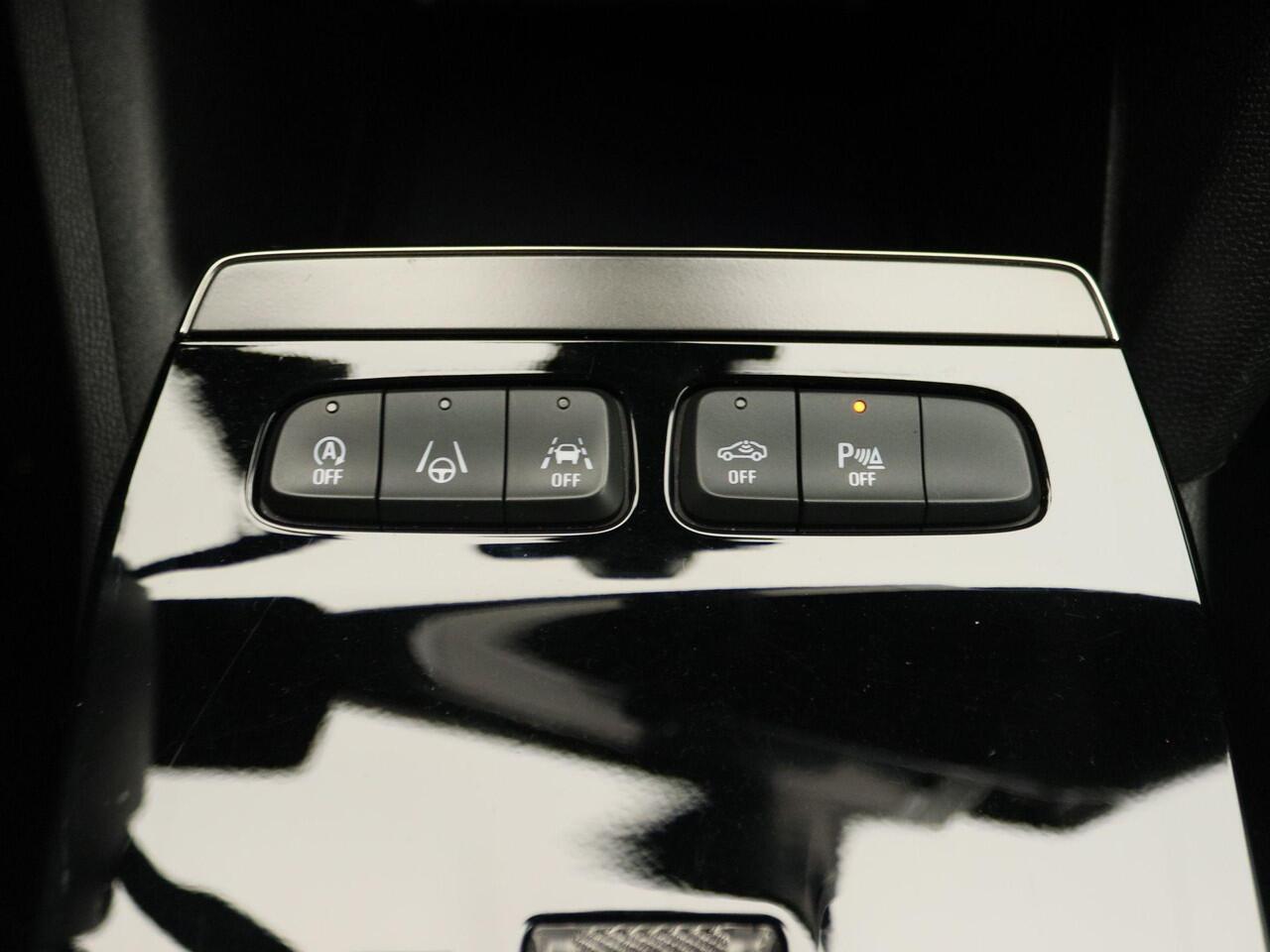 Opel MOKKA 1.2 Turbo Ultimate | Apple CarPlay & Android Auto | Climate control | Leder | Stoelverwarming | Dodehoek detectie | Achteruitrijcamera |