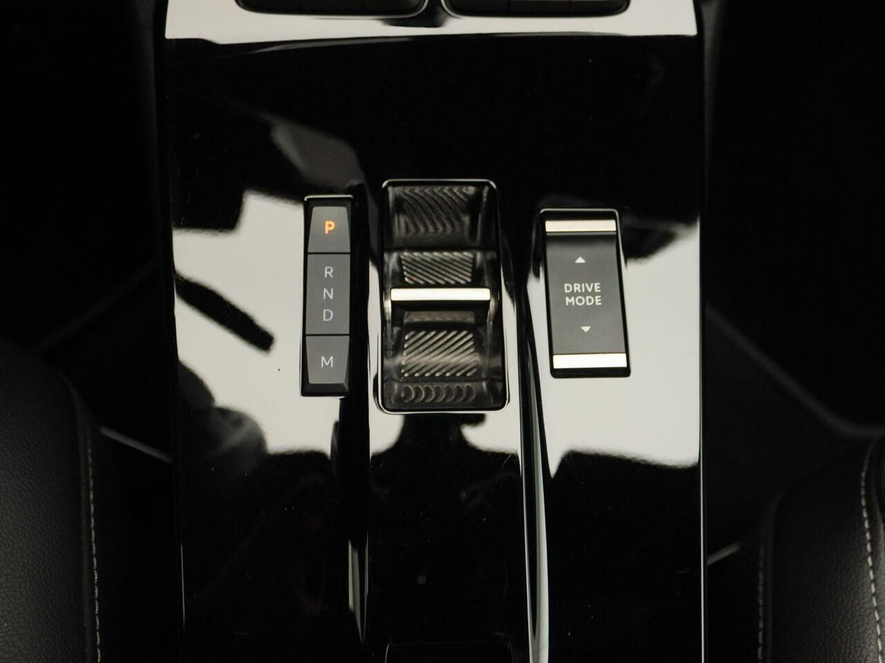 Opel MOKKA 1.2 Turbo Ultimate | Apple CarPlay & Android Auto | Climate control | Leder | Stoelverwarming | Dodehoek detectie | Achteruitrijcamera |