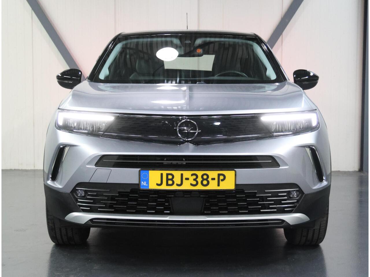 Opel MOKKA Mokka-e Elegance 50-kWh 136PK | AppleCarPlay/AndroidAuto | Cruise Control | Climate Control | Camera | Digitale Cockpit | Navigatie | FULL LED | TwoTone | Isofix | Armsteun |