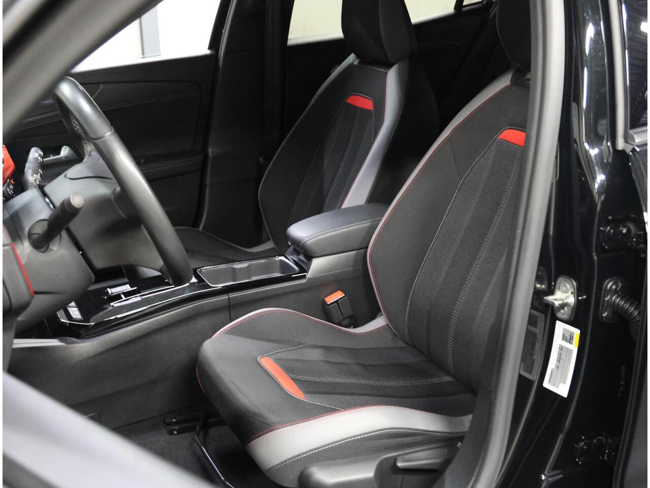 Opel MOKKA Mokka-e GS Line 50kWh 136PK | 1ste eigenaar | 3 FASE | ACCURAPPORT 90% | Adaptive Cruise Control | Matrix LED | Camera | 18"LMV | Navigatie | Digitale Cockpit | Navigatie | FULL LED | Isofix | Privacy Glass |