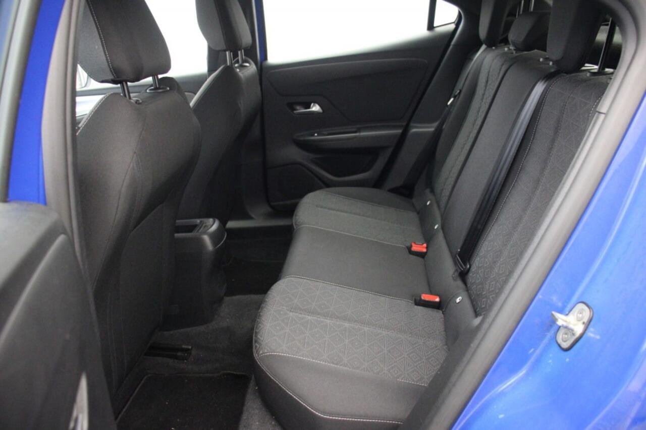 Opel MOKKA Edition 50-kWh 11kw bl. - Carplay, Navi, Cruise, Clima, Camera