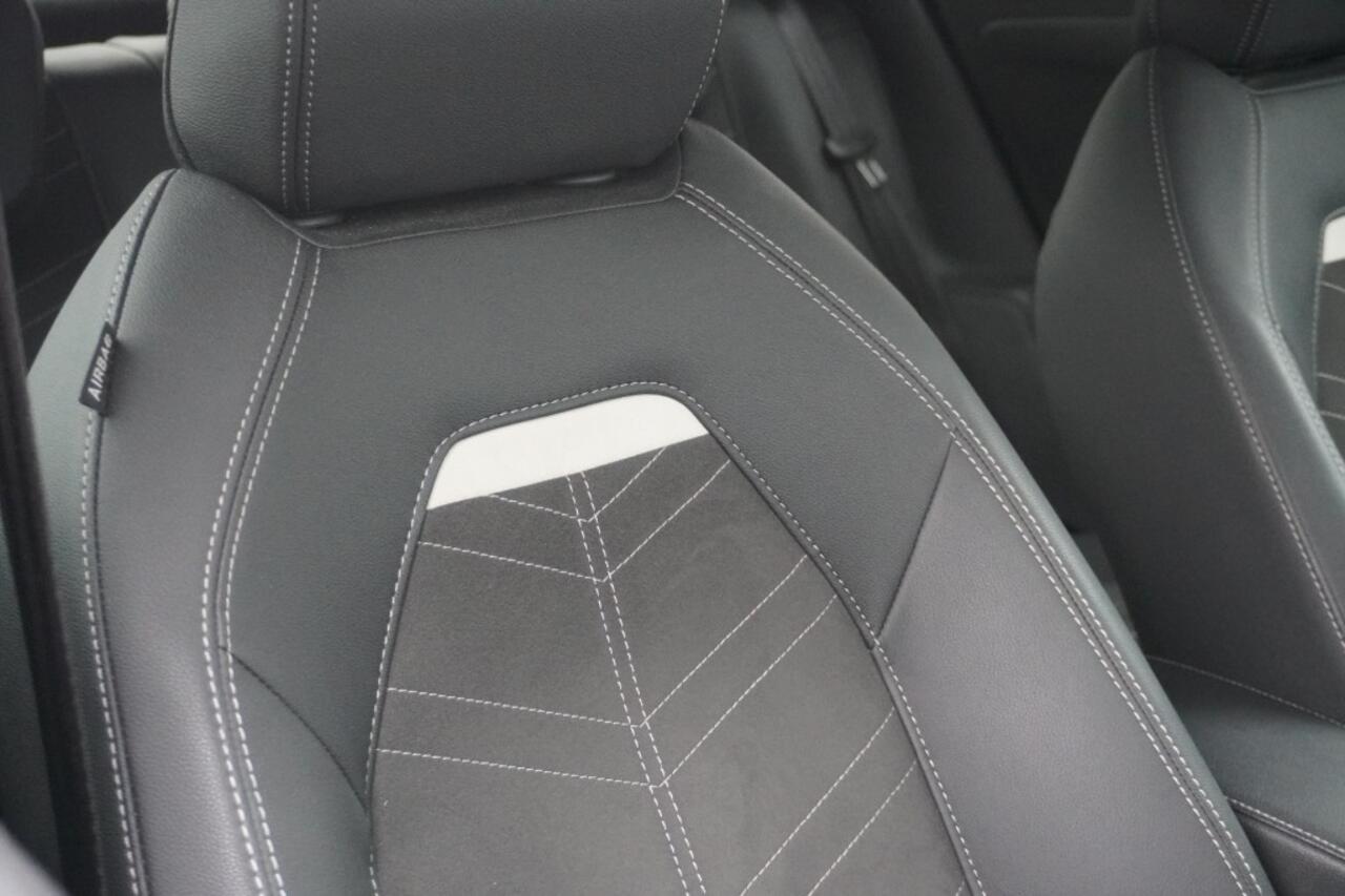 Opel MOKKA 1.2 Turbo Ultimate Automaat / 1e eig. / Stoelverwarming / Camera / Adaptive Cruise