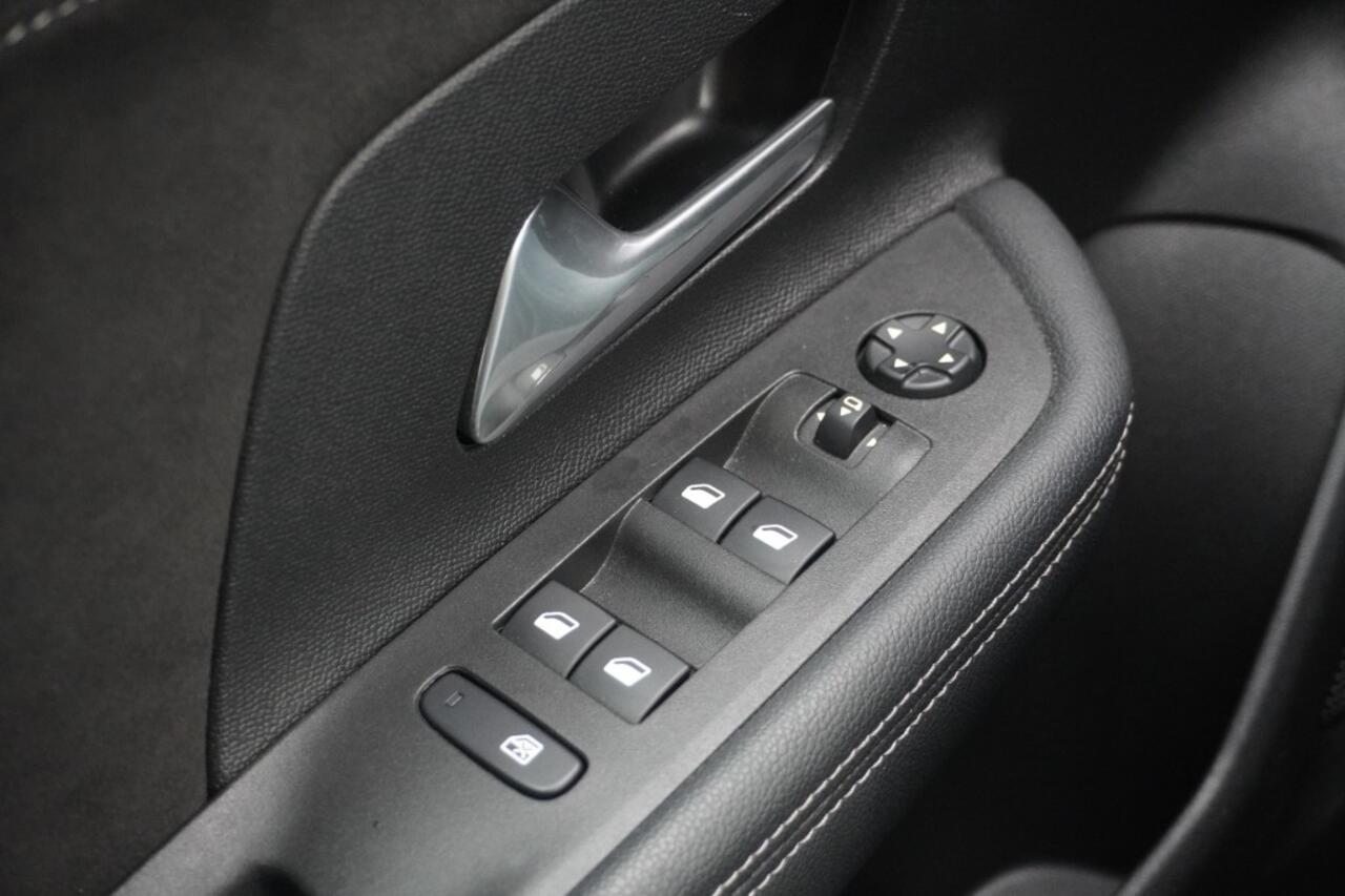 Opel MOKKA 1.2 Turbo Ultimate Automaat / 1e eig. / Stoelverwarming / Camera / Adaptive Cruise