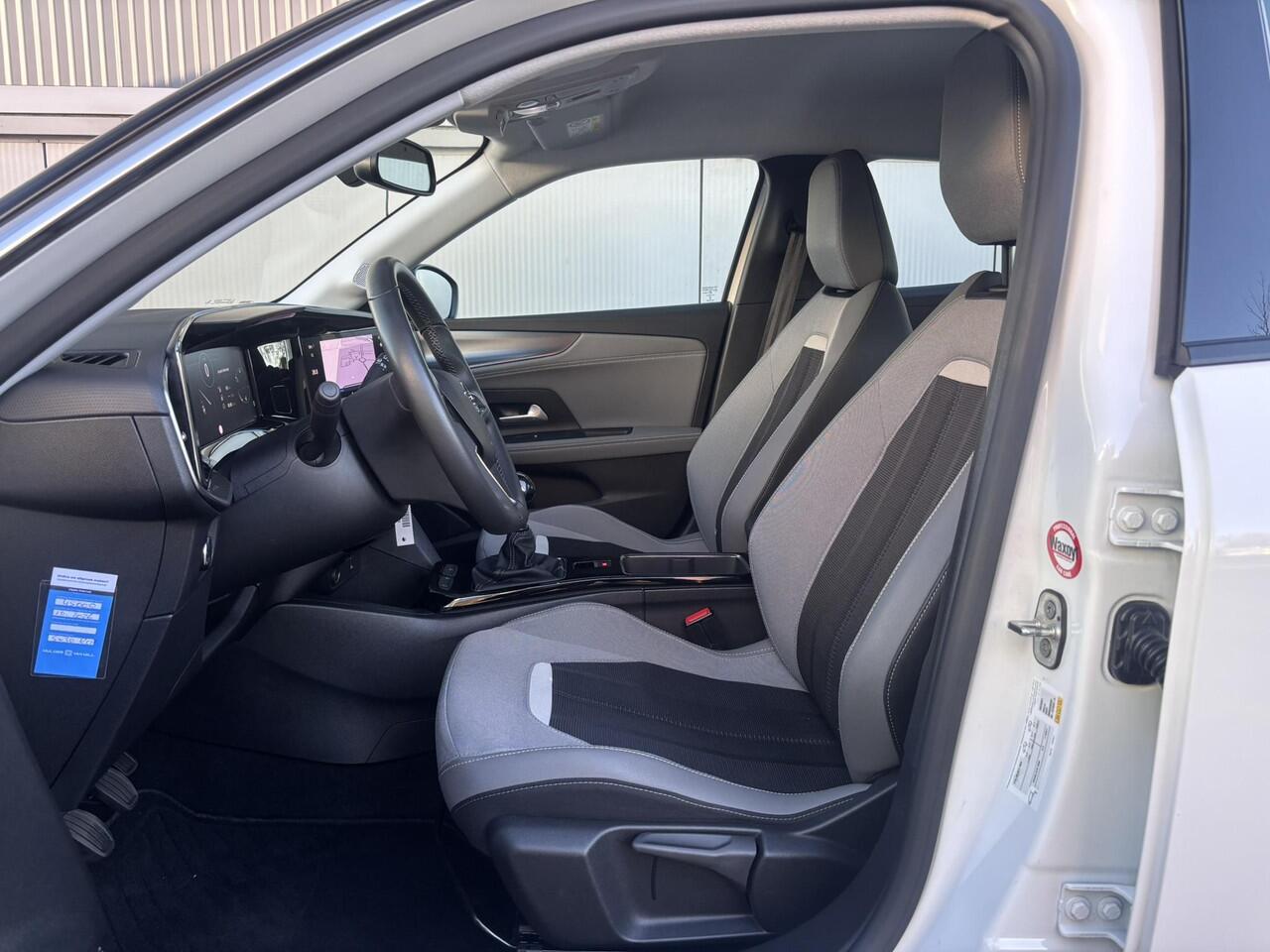 Opel MOKKA Elegance 1.2 Turbo 100pk | TWO-TONE! | NAVI PRO | 180° CAMERA | APPLE CARPLAY / ANDROID AUTO | CLIMATE CONTROL | LAGE KM-STAND! | ISOFIX |