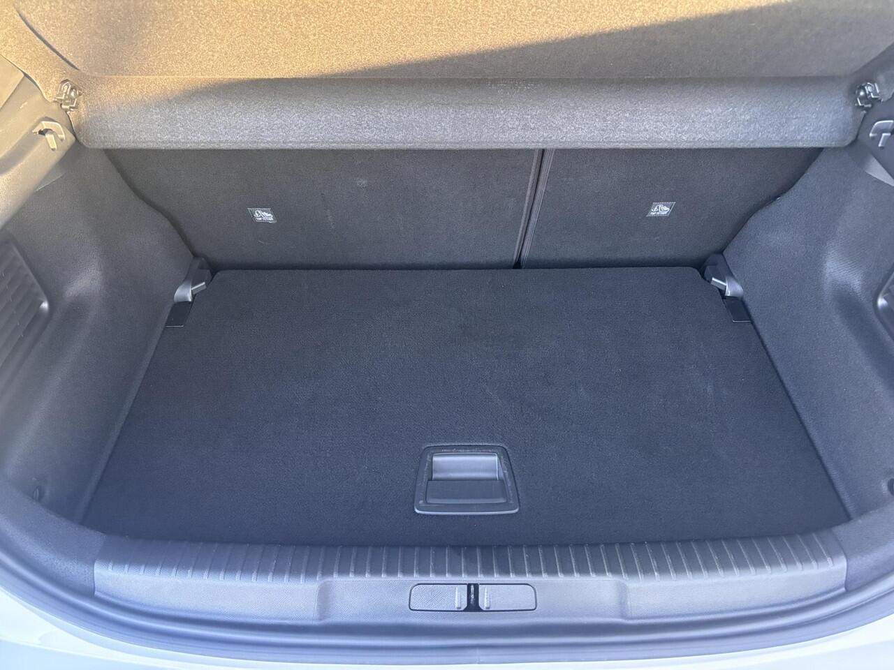 Opel MOKKA Elegance 1.2 Turbo 100pk | TWO-TONE! | NAVI PRO | 180° CAMERA | APPLE CARPLAY / ANDROID AUTO | CLIMATE CONTROL | LAGE KM-STAND! | ISOFIX |