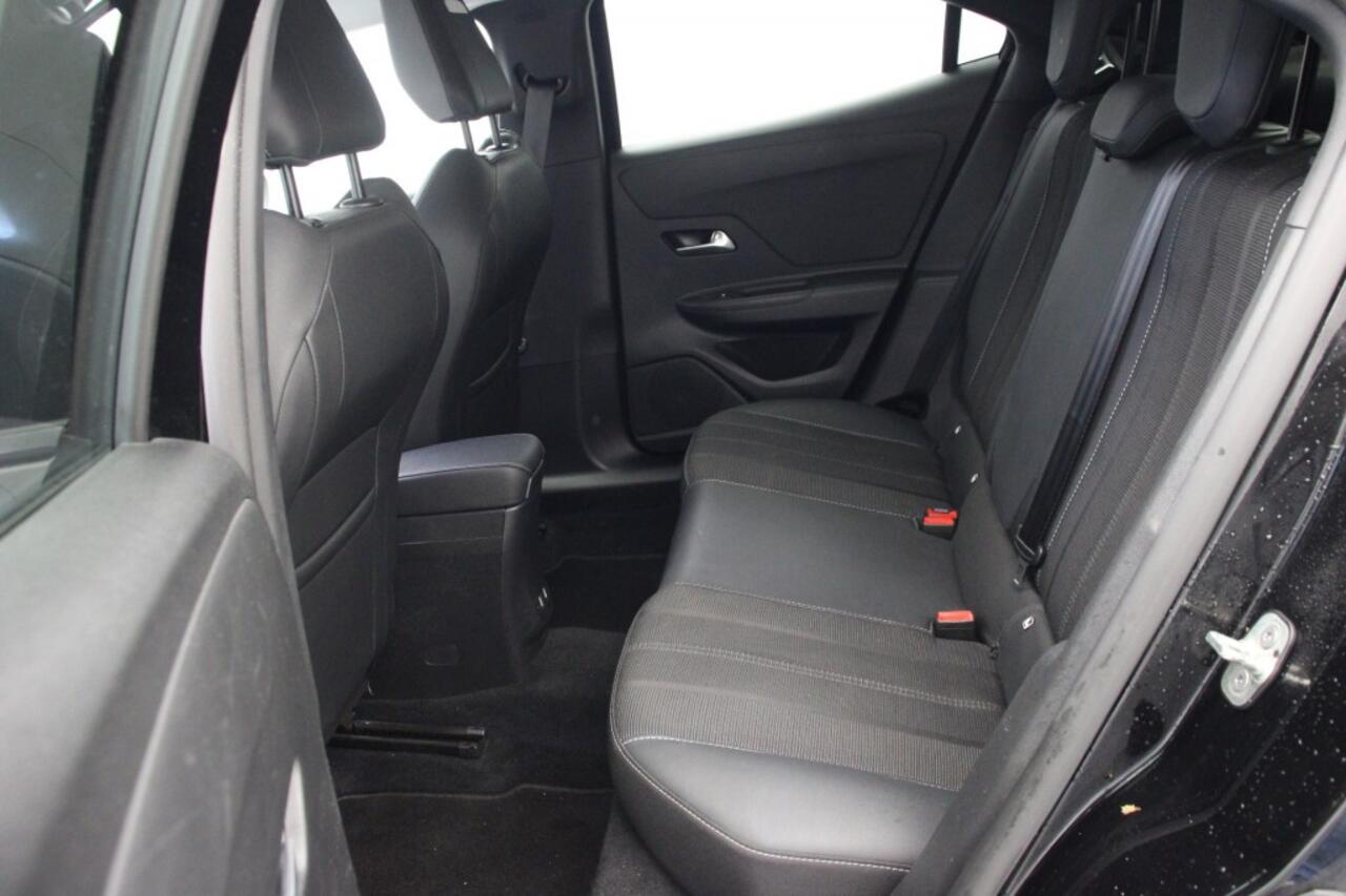 Opel MOKKA 1.2 Turbo Business Elegance Automaat - Carplay, Camera, Stoelverw. Trekhaak, Half Leer