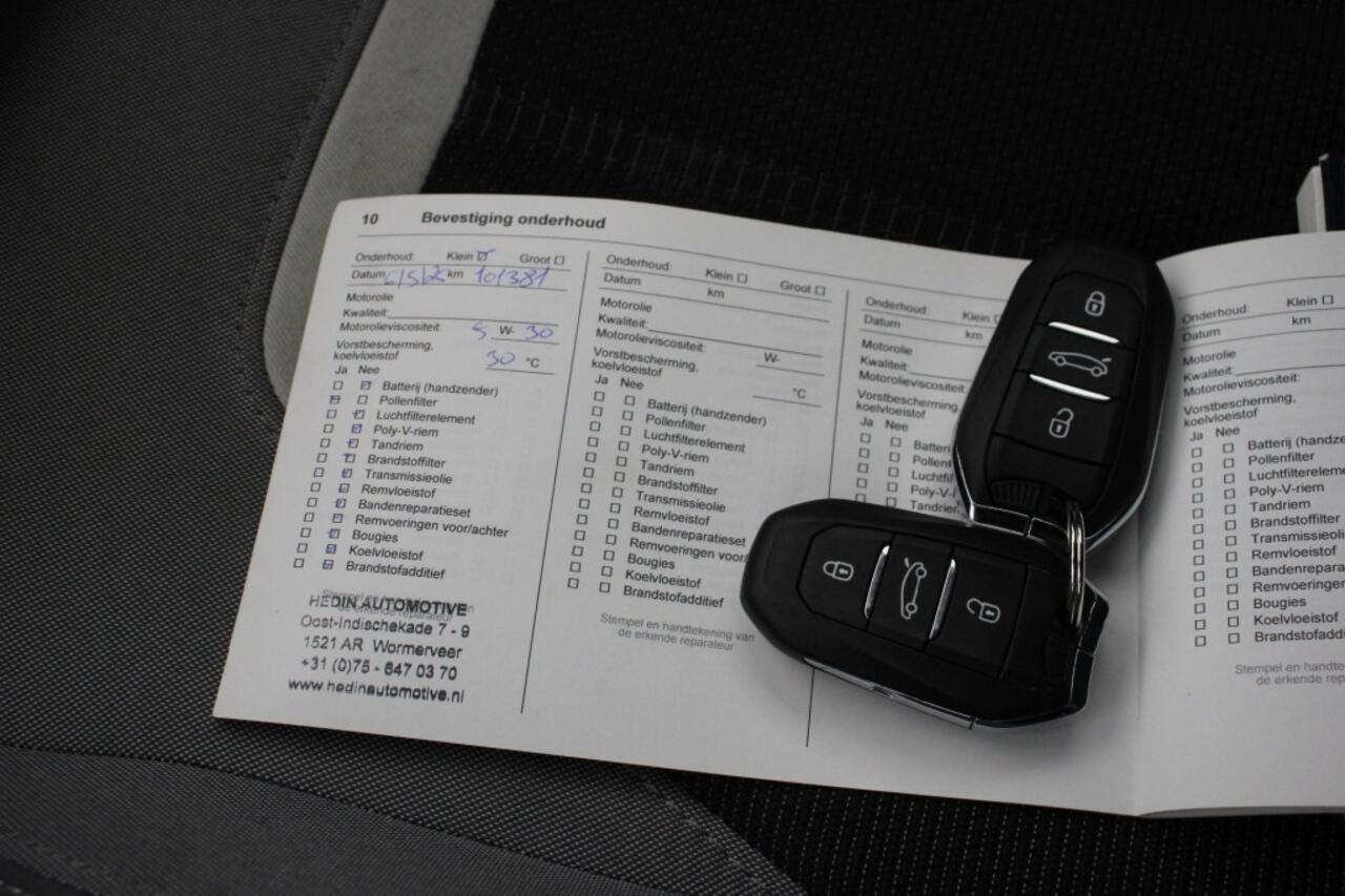 Opel MOKKA 1.2 Turbo Business Elegance Automaat - Carplay, Camera, Stoelverw. Trekhaak, Half Leer