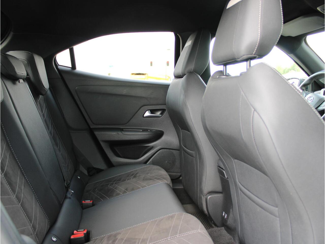 Opel MOKKA 1.2 Turbo Ultimate Automaat | Apple Carplay / Camera / Climate