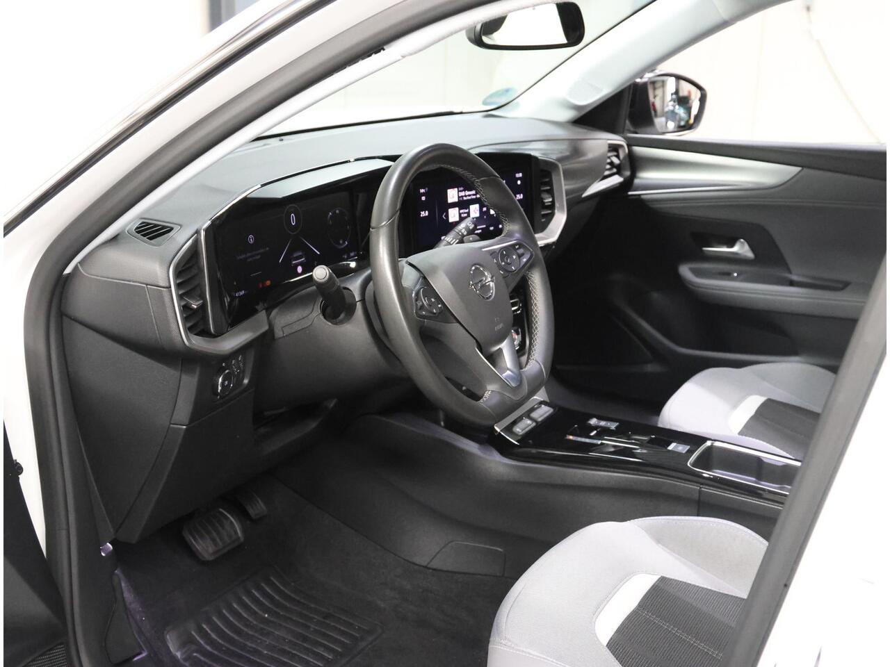 Opel MOKKA 1.2 130PK Turbo Level 3 | AUTOMAAT | AppleCarPlay/AndroidAuto | Cruise Control | Climate Control | Camera | Navigatie | FULL LED | Isofix | Parkeersensoren |