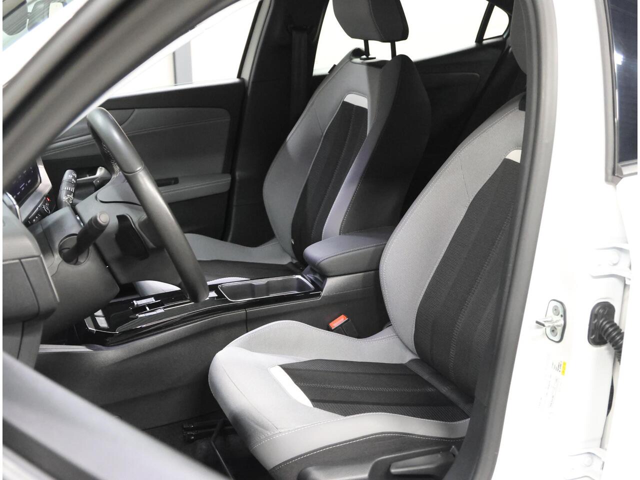 Opel MOKKA 1.2 130PK Turbo Level 3 | AUTOMAAT | AppleCarPlay/AndroidAuto | Cruise Control | Climate Control | Camera | Navigatie | FULL LED | Isofix | Parkeersensoren |