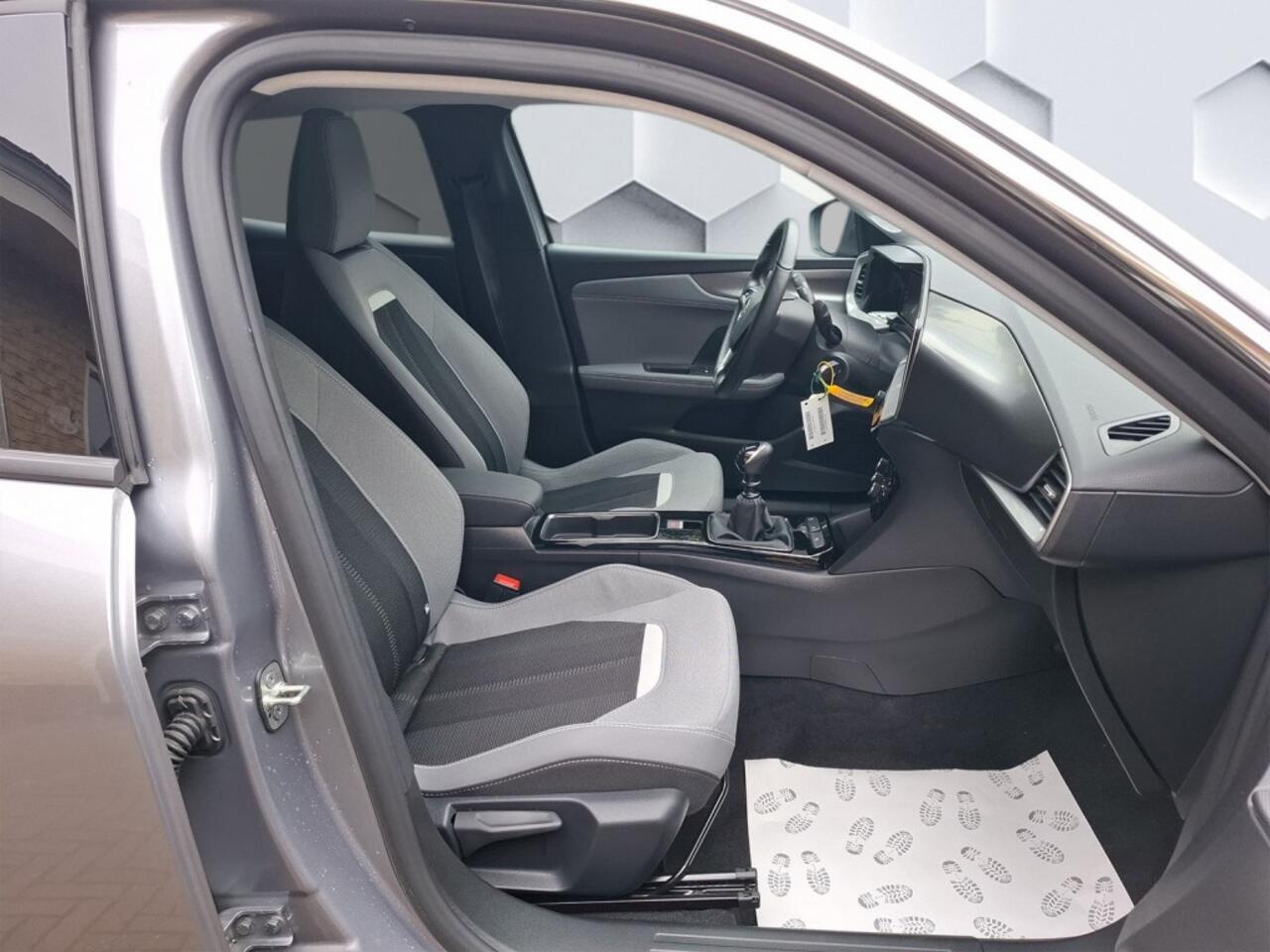 Opel MOKKA 1.2 Turbo Level 3 Elegance 100 KW. 9.950 km, alle optie's. Beslist nieuwstaat.