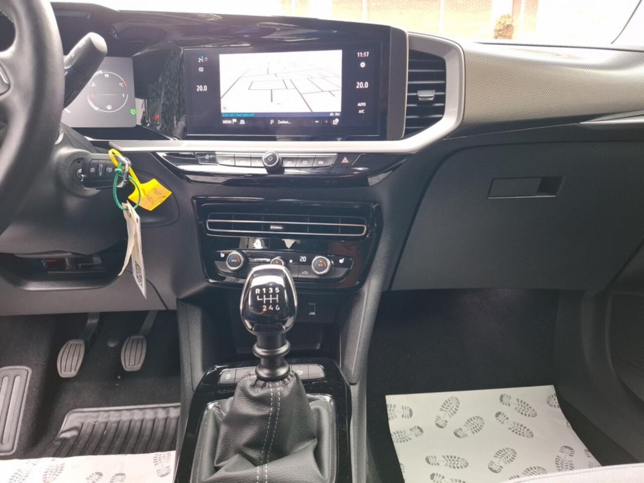 Opel MOKKA 1.2 Turbo Level 3 Elegance 100 KW. 9.950 km, alle optie's. Beslist nieuwstaat.