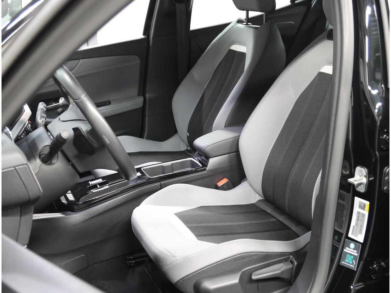 Opel MOKKA 1.2 Turbo Level 3 | AUTOMAAT | AppleCarPlay/AndroidAuto | Cruise Control | Climate Control | Camera | Navigatie | FULL LED | Isofix | Parkeersensoren |