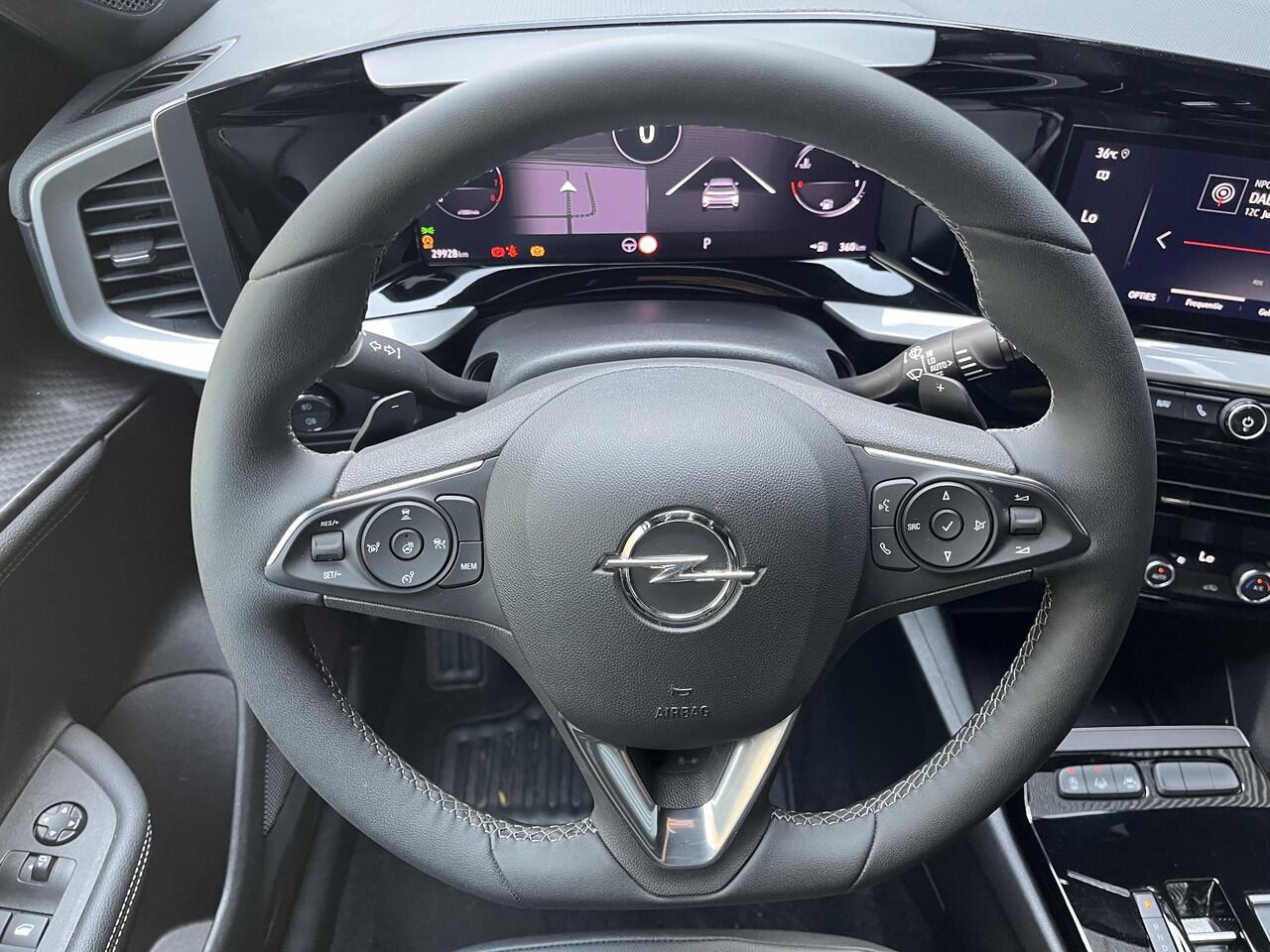 Opel MOKKA Ultimate+ 1.2 Turbo 130pk EAT8 | ALCANTARA/LEDER | LED MATRIX | KEYLESS | NAVI PRO | WINTER PACK | ISOFIX | DAB+ |